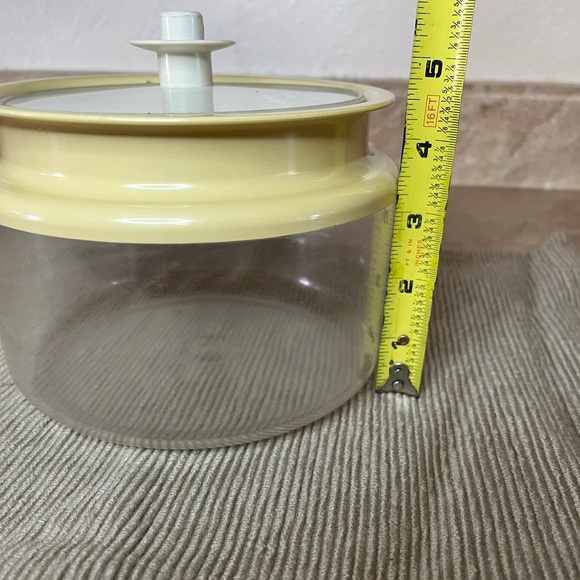 Tupperware clear Acrylic Container - Picture 2 of 4